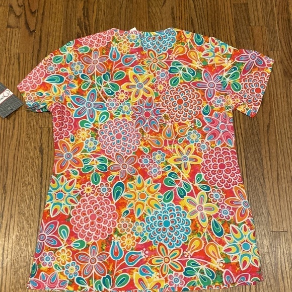 Peaches Uniforms Scrub Top Size Xs NWT - Picture 2 of 6